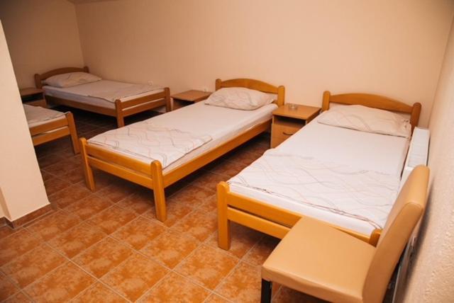 Jezero Laminci Bed & Breakfast Bosanska Gradiska Exterior foto